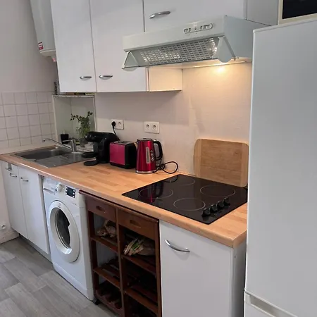 Le Farges-Appartement A 3 Minutes De La Gare St Roch- Laconciergeriebynina
