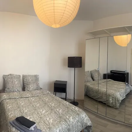 Le Farges- Dans Partage-3 Minutes Gare St Roch- Laconciergeriebynina Homestay Montpellier